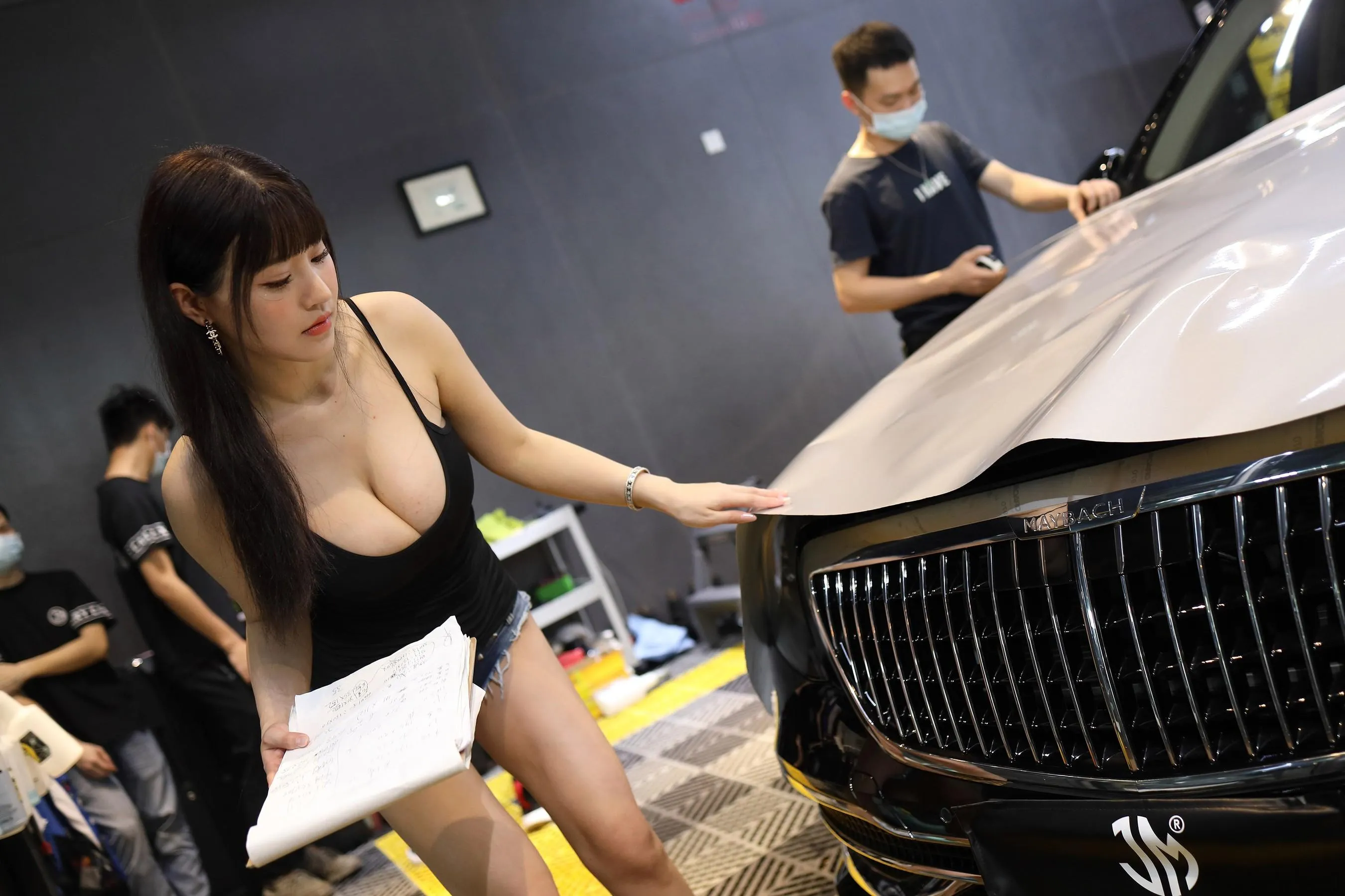 魔镜街拍 NO.173 “称职”的女洗车工 [425P]插图2